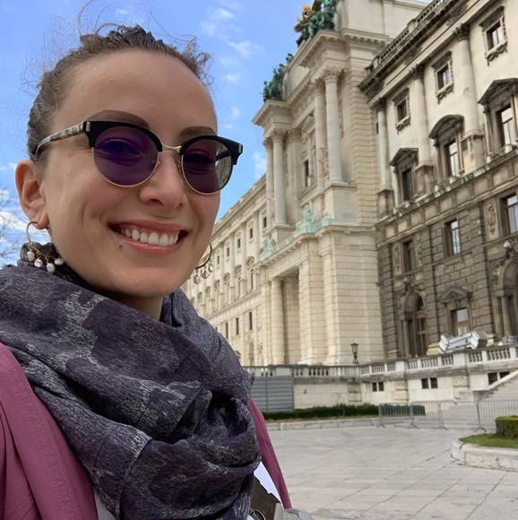 Meet your Posher, Marisa - Picture 1 of 1